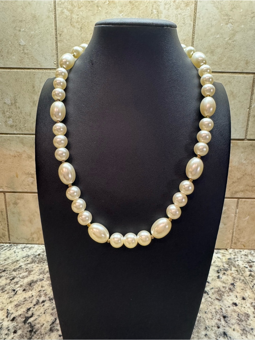 Vintage-Style Graduated Faux Cream-Colored Pearl Necklace
